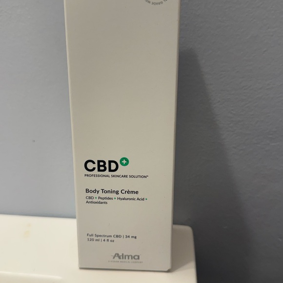 CBD Skincare Trio - White - Picture 4 of 5